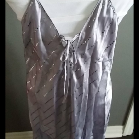 Long length, low back silver chemise - Picture 2 of 6